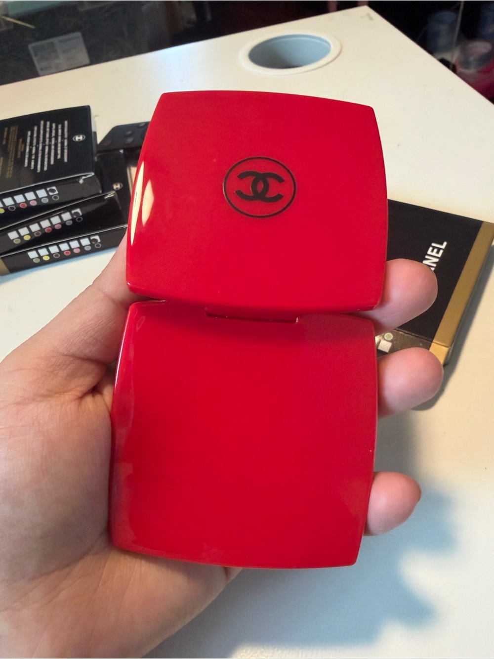 RARE LUXURY RED DOUBLE MIRROR COMPACT - Picture 5 of 8
